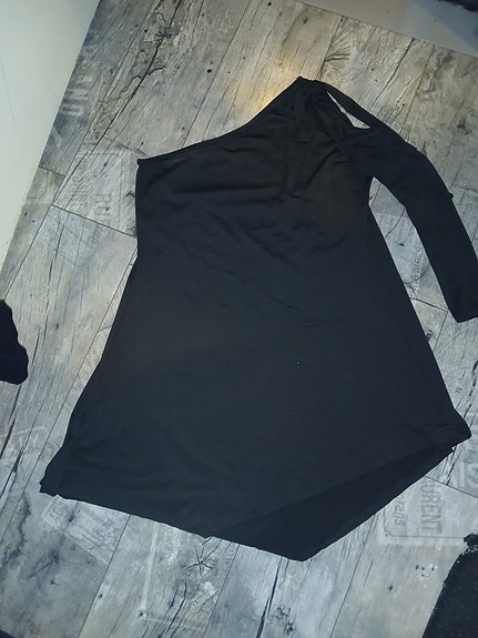 epäsymmetrinen mekko