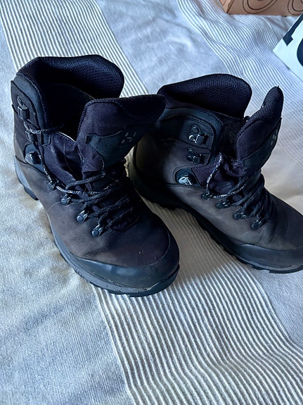 Haglöfs Gore-Tex vaelluskengät koko 40 musta
