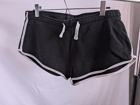 College shortsit, koko M