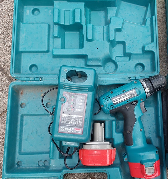 Akkuporakone Makita 6270D 12v