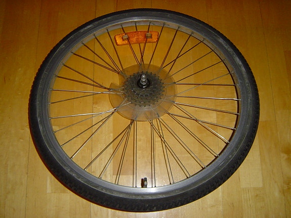 PYÖRÄN MAASTOPYÖRÄN MTB 26" TAKAPYÖRÄ * VARAOSA