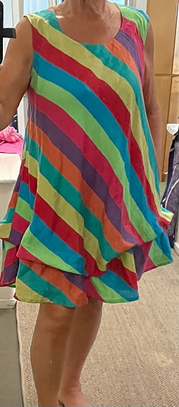 Värikäs, M-Xl  silkkimäinen pellavan omainen kangas.