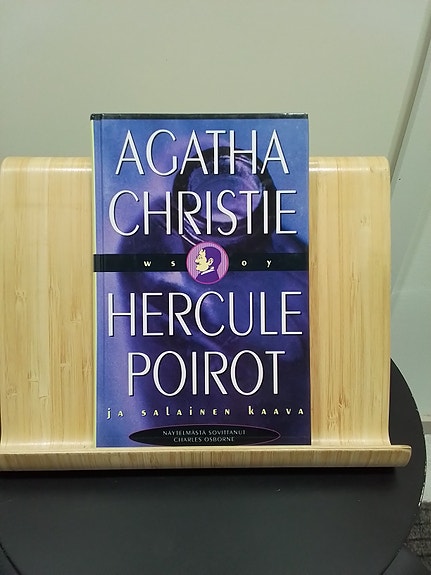 Agatha Christie Hercule Poirot ja salainen kaava