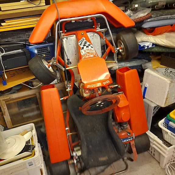 karting auto  raket koneella