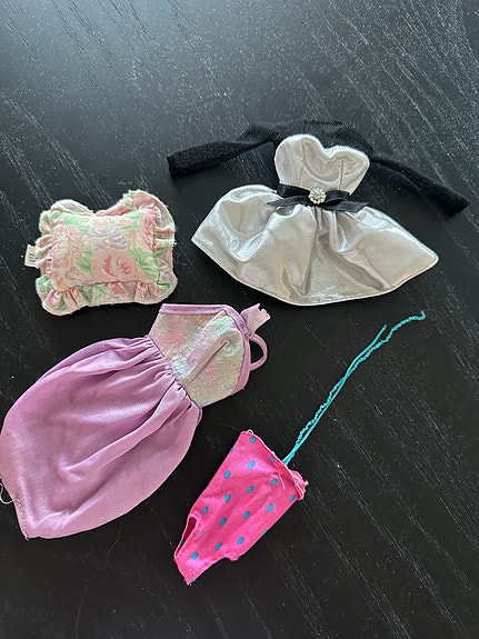 Barbie nuken vaatteet ja asusteet