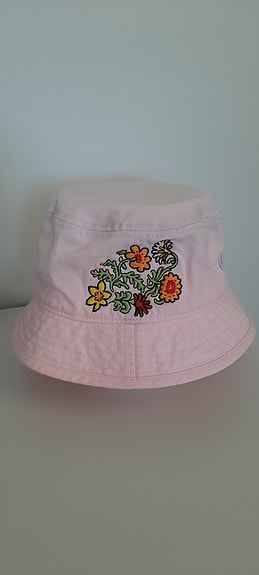Ellesse tyttöjen kesähattu koko 50