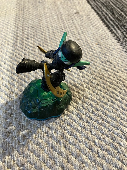 Skylanders hahmo Stealth Elf