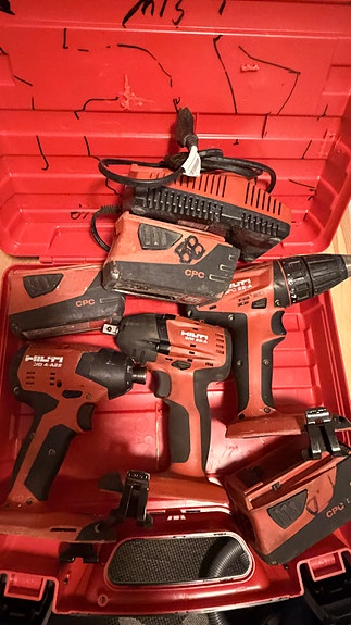 Hilti SFD 22-A / SID 4-A22 / SIW 22-A / 3x akkua / Laturi