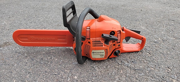 Husqvarna moottorisaha