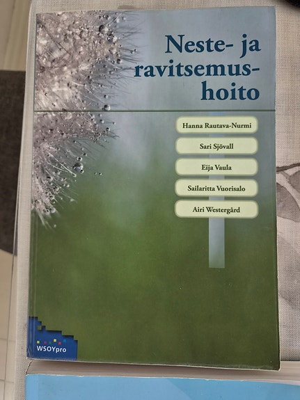 Neste- ja ravitsemushoito