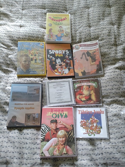 Lasten DVD- ja CD-levyjen suuri paketti