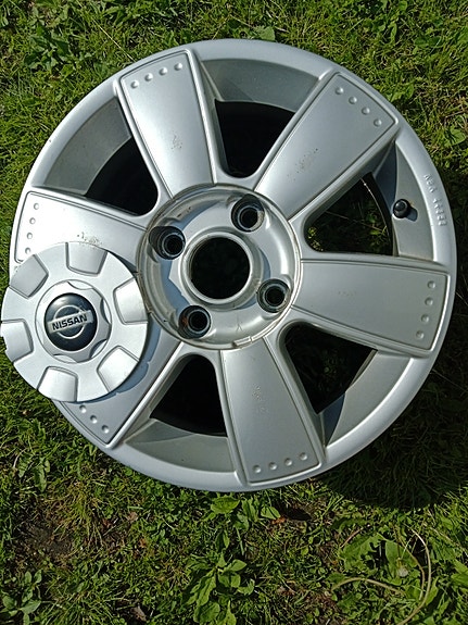 Nissan Almeran aluvanteet