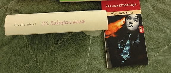 Kaksi kirjaa, yhdessä tai erikseen