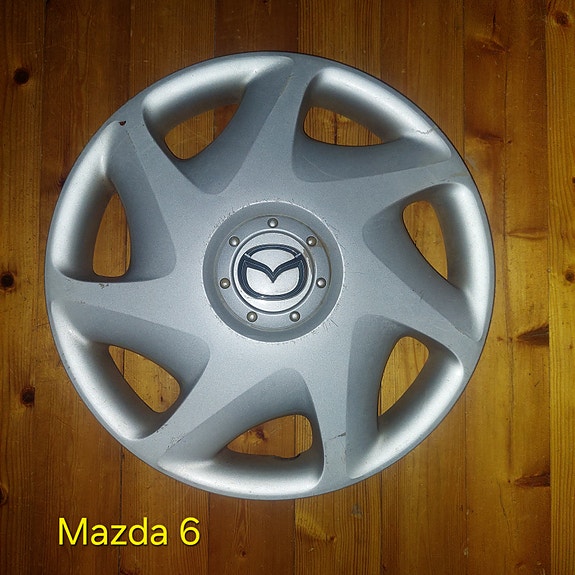 Mazda 6 pölykapseli 15"