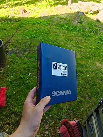 Scania 143 käyttöohjekirjat