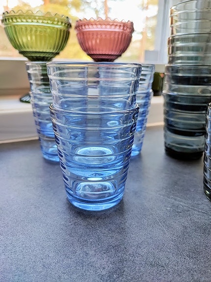 Vedensiniset Aino Aalto juomalasit (Iittala)