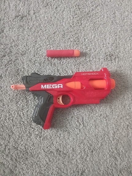 Nerf Mega N-Strike HotShock leikkipyssy