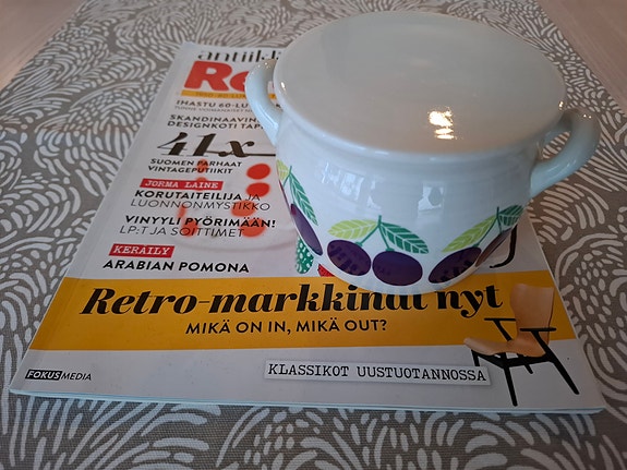 Arabia Pomona luumu purkki + antiikki lehti