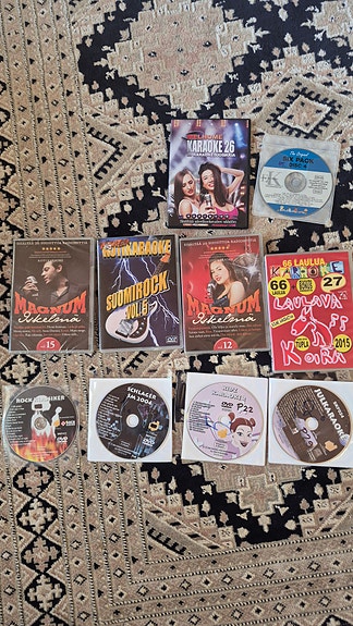 Karaoke- ja viihde-dvd/cd -paketti
