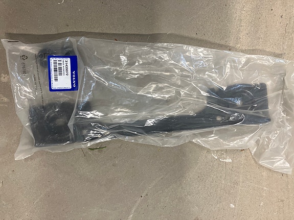 ISOFIX-KIINNIKE volvo S40, V50, C70, C30, TAAKSE