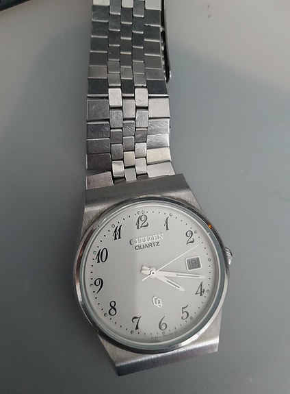 Citizen Quartz rannekello