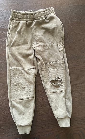 KORJATTAVAKSI: Lasten housut, Lindex, koko 104