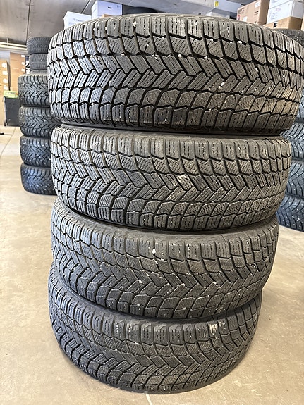 MICHELIN X-ICE SNOW 235/60 R18 107T Kitkarenkaat