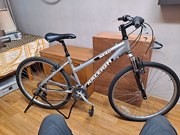 Raleigh naistenpyörä