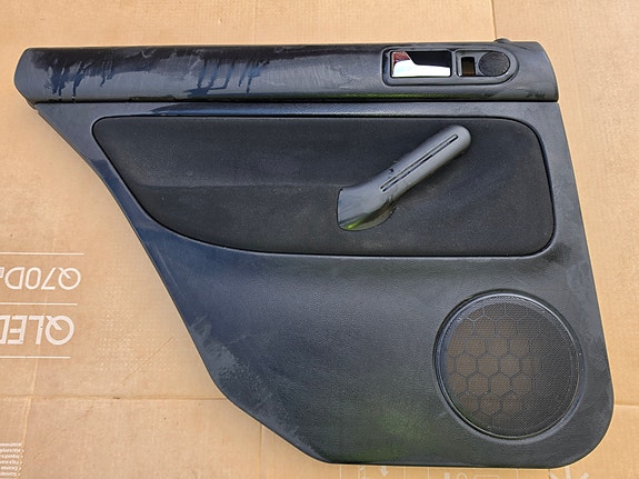 Oviverhoilu, vasen taka - Volkswagen Golf variant IV -04
