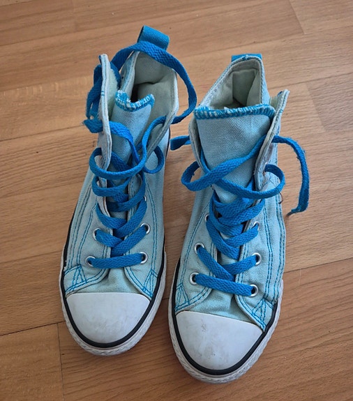 Converse turkoosit tennarit