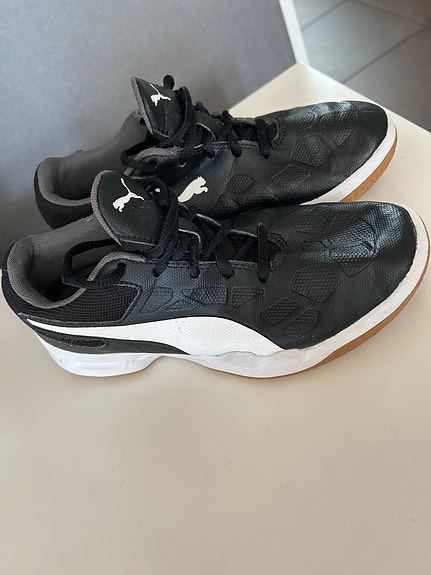 Puma sisäpelikengät (35)