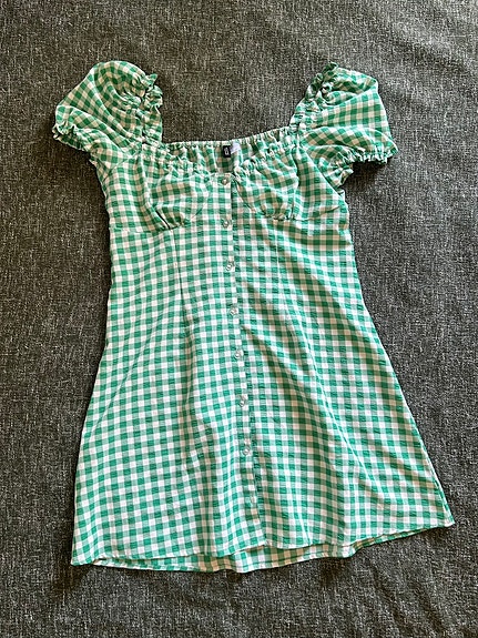 Ruudullinen mekko, koko M