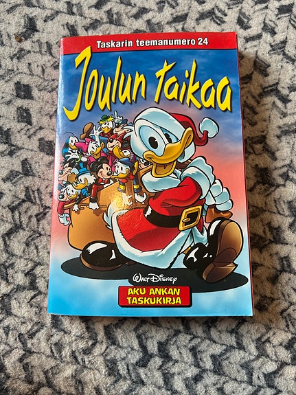 Aku Ankka taskukirja – Joulun taikaa