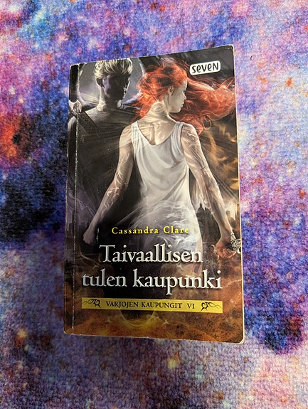 Cassandra Clare: Taivaallisen tulen kaupunki