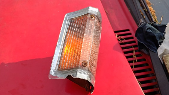 Ford Cortina MK3 vasen etuvilkku