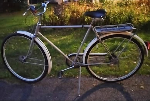 retro Kuvien huollettu ajokuntoinen toimiva 28 Rengaat 3 vaihdetta