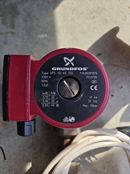 Grundfos UPS 25-40 130 kiertovesipumppu