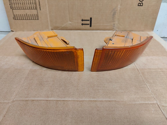 Ford Escort Mk5 RS2000 16V etuvilkut puskuriin