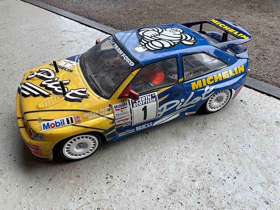 Tamiya Michelin Pilot Ford Escort RS (58125)