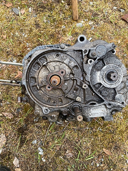 Aito Honda monkey moottorin alakerta
