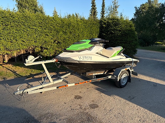 Vuokrataan Vesijetti + traileri