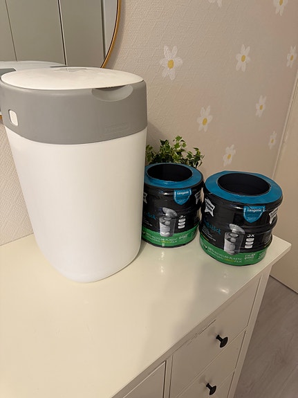 Tommee Tippee Sangenic vaippasanko valkoinen/harmaa