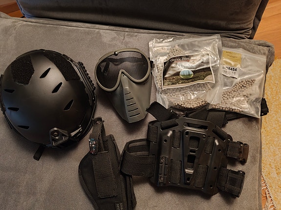 Airsoft tavara paketti