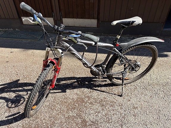 Maastopyörät 27.5' (45cm) (Mountain bike)