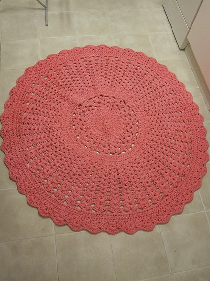 Pinkki matto halkaisija 150cm
