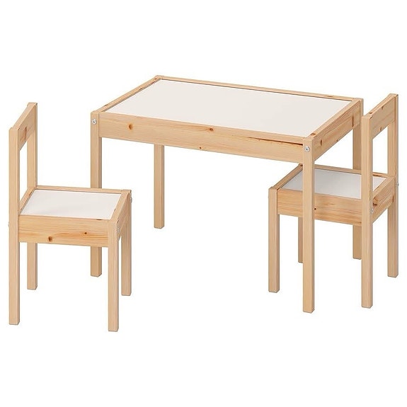 Ostetaan lasten pöytä ja tuolit