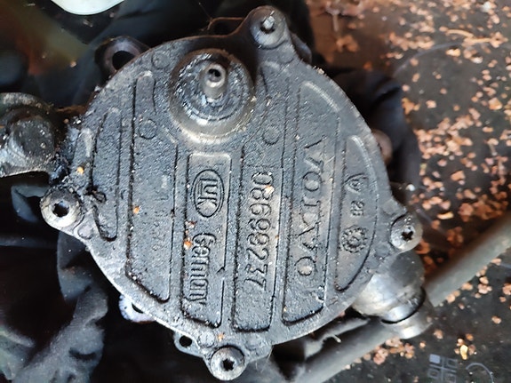 volvo alipainepumppu
