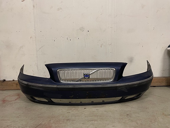 Volvo v70 mk2 etupuskuri