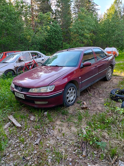 Peugeot 406 varaosiksi, kytkin tai laatikko vikainen