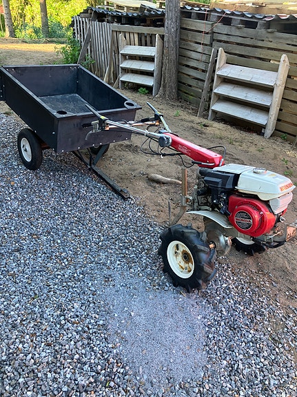 Sarvitraktori Honda F560, kärry + lumi aura + jyrsimet